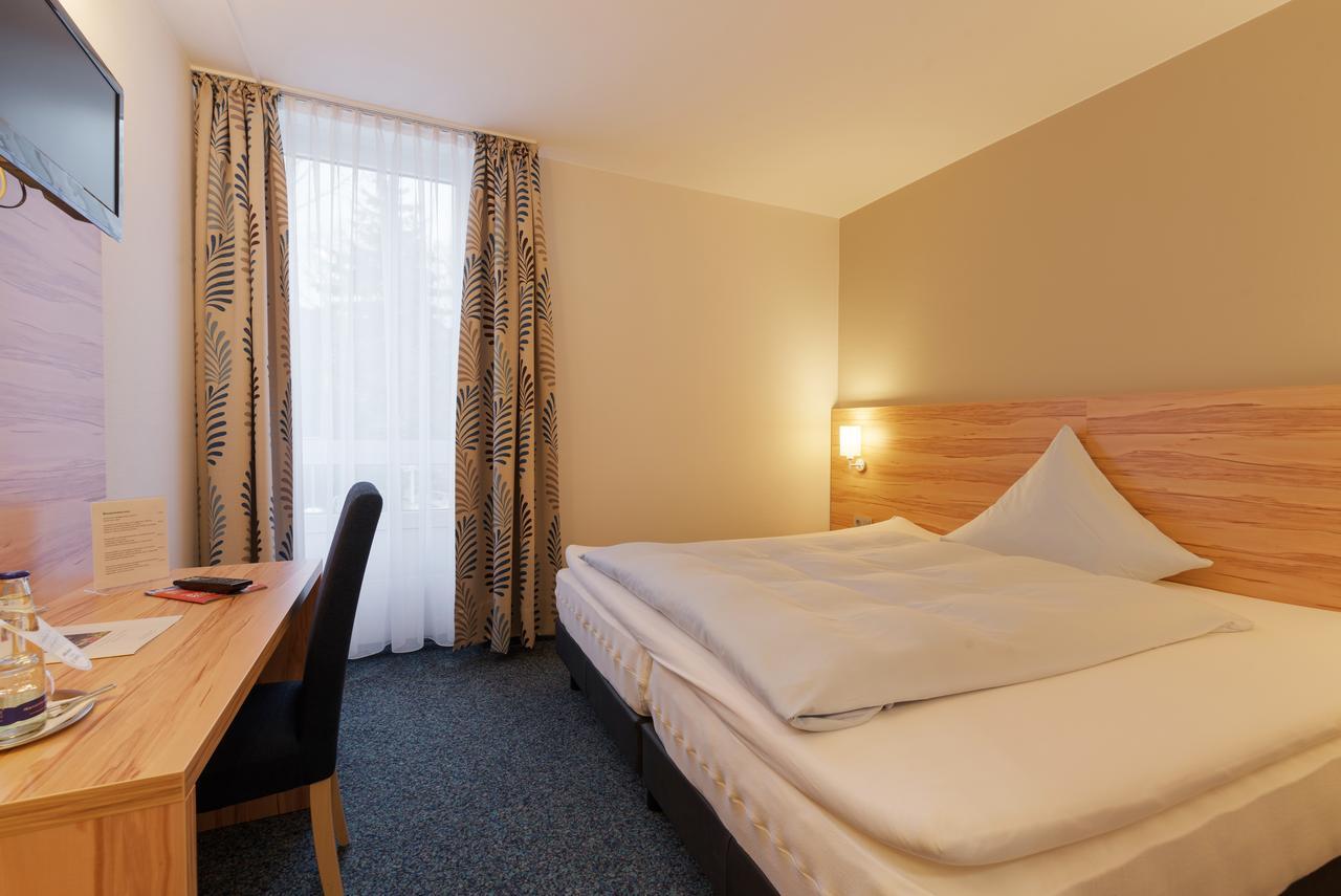 Alfa Hotel Санкт Ингберт Екстериор снимка